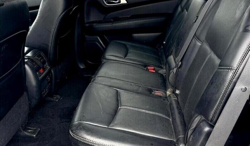 
								2017 Nissan Pathfinder Platinum 4X4 full									