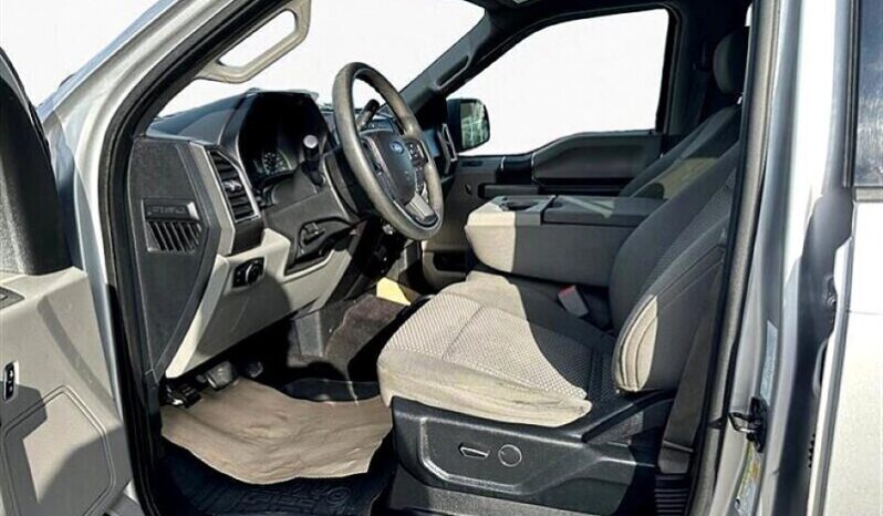 
								2017 Ford F-150 XLT 4X4 full									
