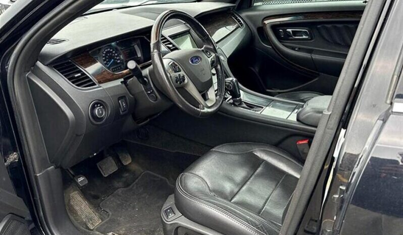 
								2016 Ford Taurus Limited AWD full									