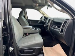 
										2017 RAM 1500 ST 4X4 full									
