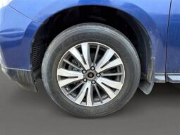 
										2017 Nissan Pathfinder SV 4×4 full									