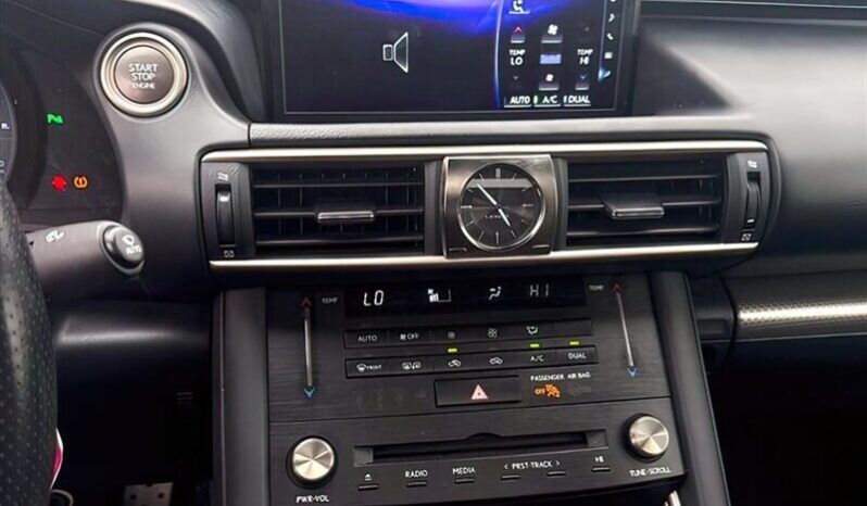 
								2018 Lexus IS 300 F-Sport AWD full									