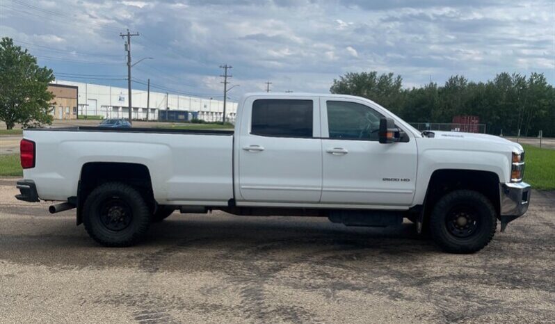 
								2019 Chevrolet Silverado 2500 LT 4X4 full									