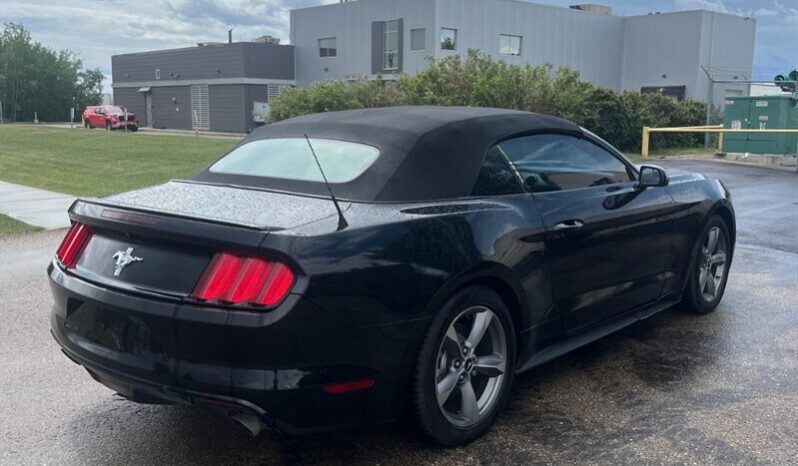 
								2016 Ford Mustang V6 Covertible full									