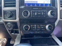 
										2019 Ford F-150 Lariat 4X4 full									