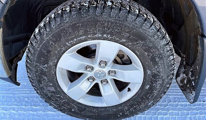 
								2017 RAM 1500 ST 4X4 full									