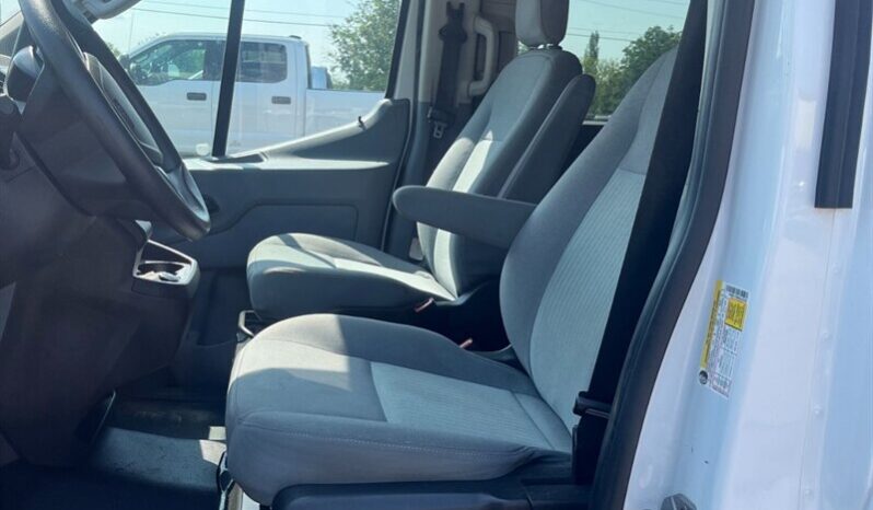 
								2019 Ford Transit T-150 Low Roof Passenger Van 8 Seater full									