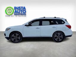 
										2017 Nissan Pathfinder Platinum 4X4 full									