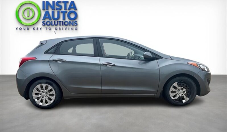 
								2016 Hyundai ELANTRA GT GL FWD full									