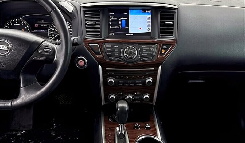 
								2017 Nissan Pathfinder Platinum 4X4 full									
