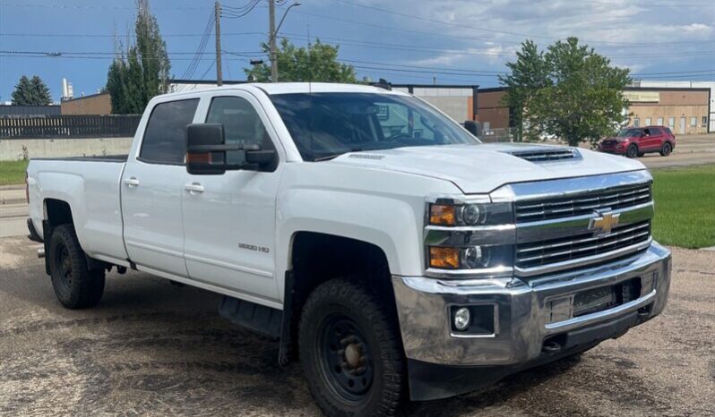 
								2019 Chevrolet Silverado 2500 LT 4X4 full									
