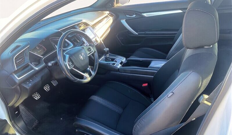 
								2019 Honda Civic Sport full									