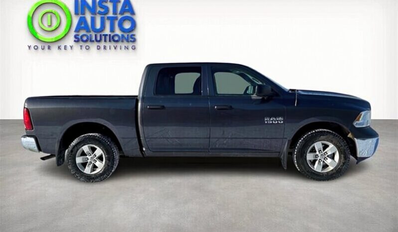 
								2017 RAM 1500 ST 4X4 full									