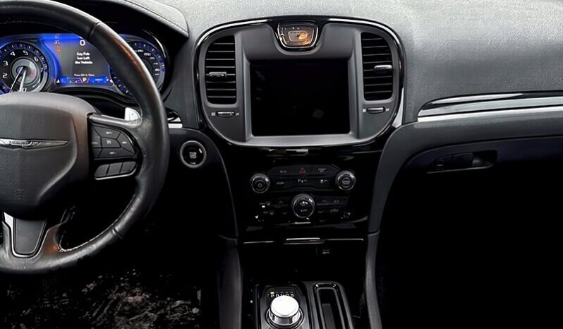 
								2022 Chrysler 300 Series S V6 full									