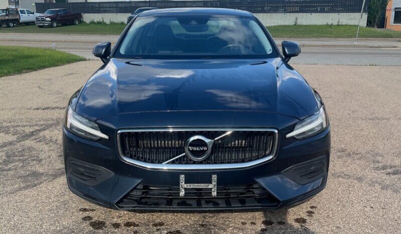 
								2020 Volvo S60 T6 Momentum AWD full									
