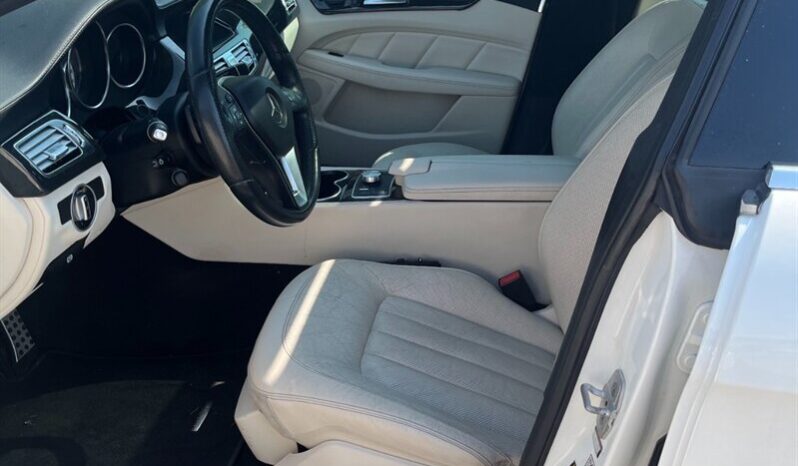 
								2014 Mercedes-Benz CLS CLS 550 4MATIC AWD full									