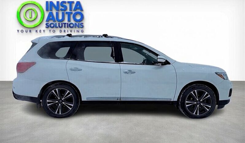 
								2017 Nissan Pathfinder Platinum 4X4 full									
