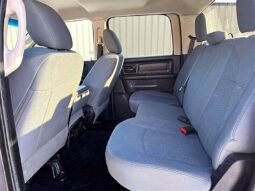 
										2017 RAM 1500 ST 4X4 full									