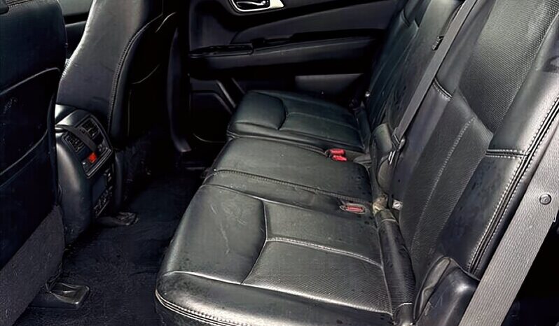 
								2017 Nissan Pathfinder Platinum 4X4 full									