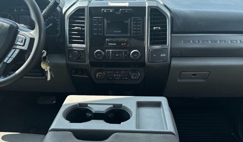 
								2019 Ford F-350 XLT Diesel 4×4 full									