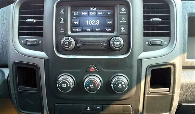 
								2018 RAM 1500 ST full									
