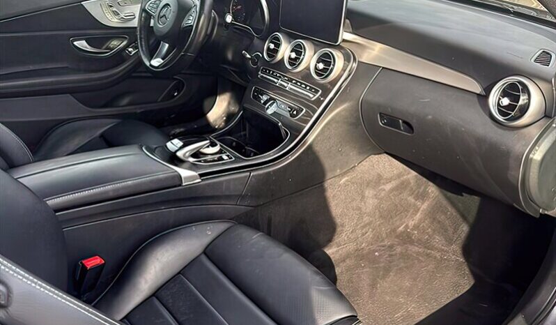 
								2018 Mercedes-Benz C-Class C 300 4MATIC AWD full									