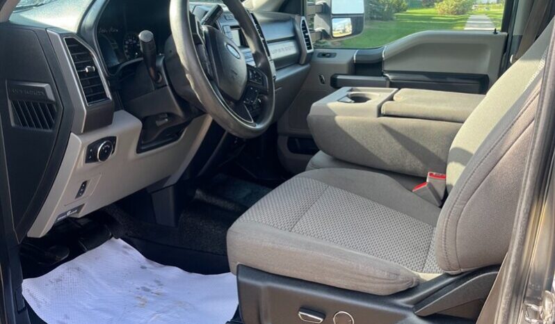 
								2019 Ford F-350 XLT Diesel 4×4 full									