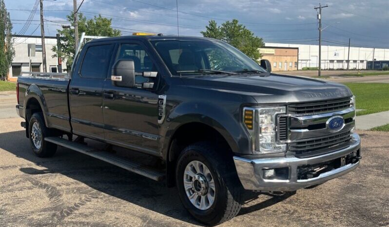 
								2019 Ford F-350 XLT Diesel 4×4 full									
