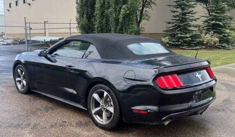 
								2016 Ford Mustang V6 Covertible full									