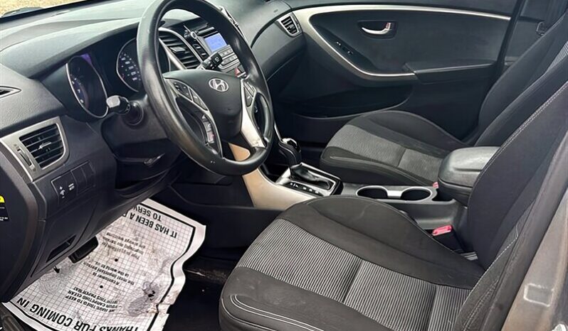 
								2016 Hyundai ELANTRA GT GL FWD full									