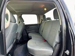 
										2017 RAM 1500 ST 4X4 full									
