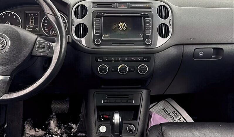
								2015 Volkswagen Tiguan Trendline 4Motion full									