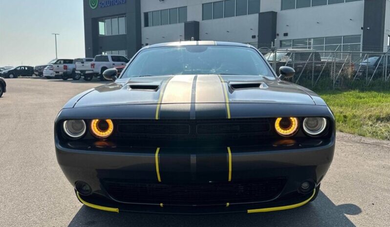 
								2017 Dodge Challenger SXT Plus full									
