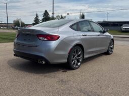
										2016 Chrysler 200 S AWD full									