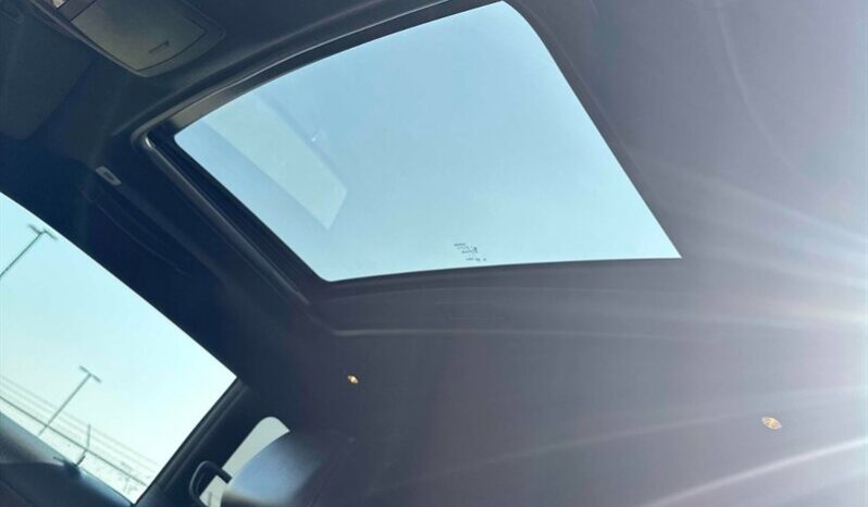 
								2017 Dodge Challenger SXT Plus full									