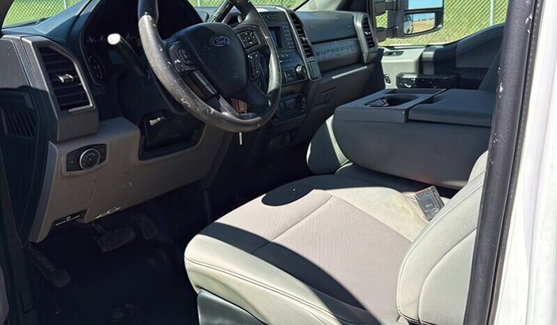 
								2020 Ford F-350 Super Duty XL 4×4 Flat Deck full									