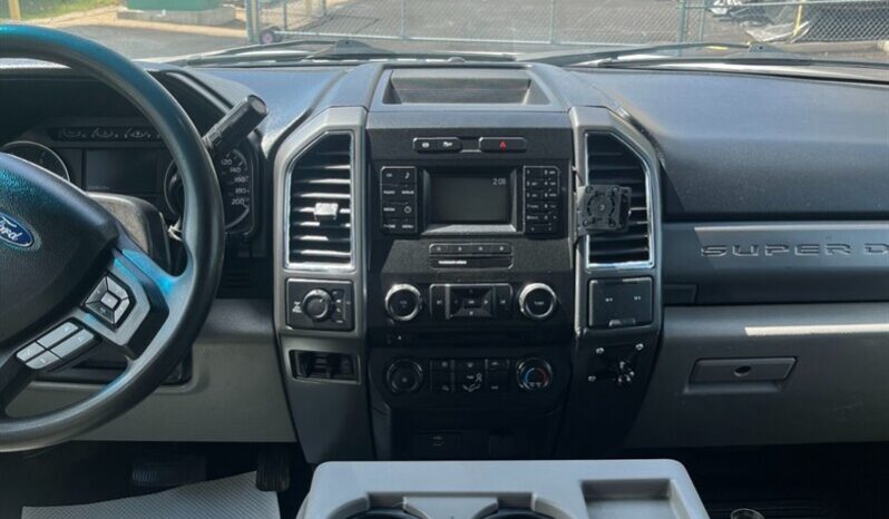 
								2017 Ford F-350 Super Duty XLT Diesel 4×4 full									