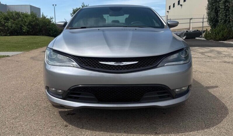 
								2016 Chrysler 200 S AWD full									