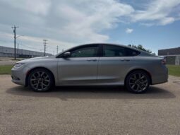 
										2016 Chrysler 200 S AWD full									