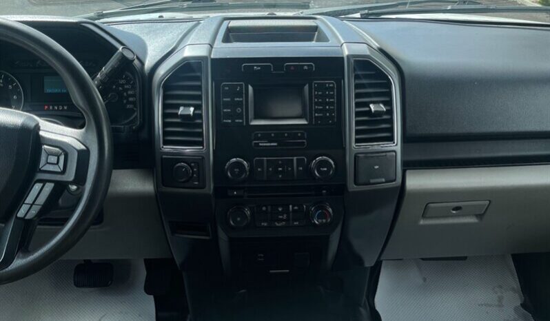 
								2018 Ford F-150 XLT 4X4 full									