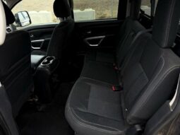 
										2017 Nissan Titan SV 4×4 full									