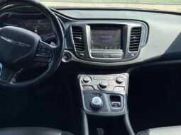 
										2016 Chrysler 200 S AWD full									