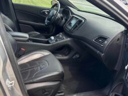 
										2016 Chrysler 200 S AWD full									