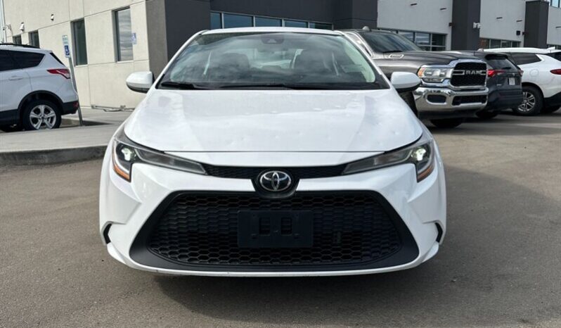 
								2022 Toyota Corolla LE full									