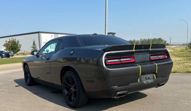 
								2017 Dodge Challenger SXT Plus full									
