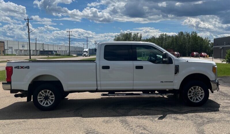 
								2017 Ford F-350 Super Duty XLT Diesel 4×4 full									