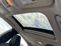 
										2022 Toyota Corolla LE full									