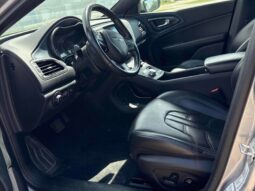 
										2016 Chrysler 200 S AWD full									