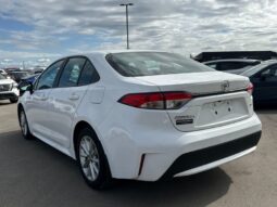 
										2022 Toyota Corolla LE full									