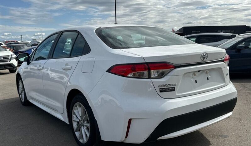 
								2022 Toyota Corolla LE full									